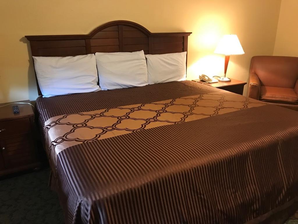 Alvin Extended Stay Εξωτερικό φωτογραφία